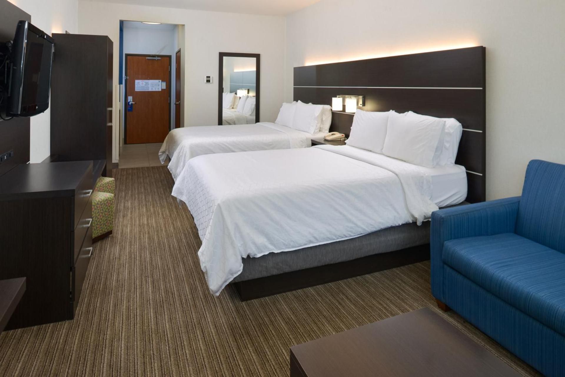 Two Queen Bed Suite Non-Smoking