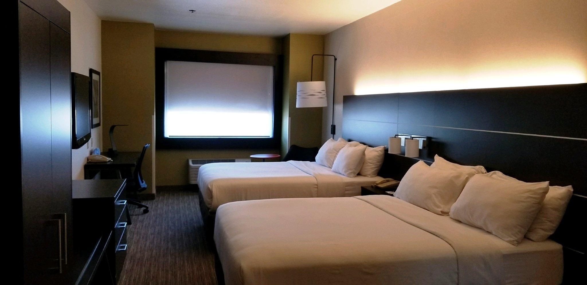 2 Queen Beds Non-Smoking