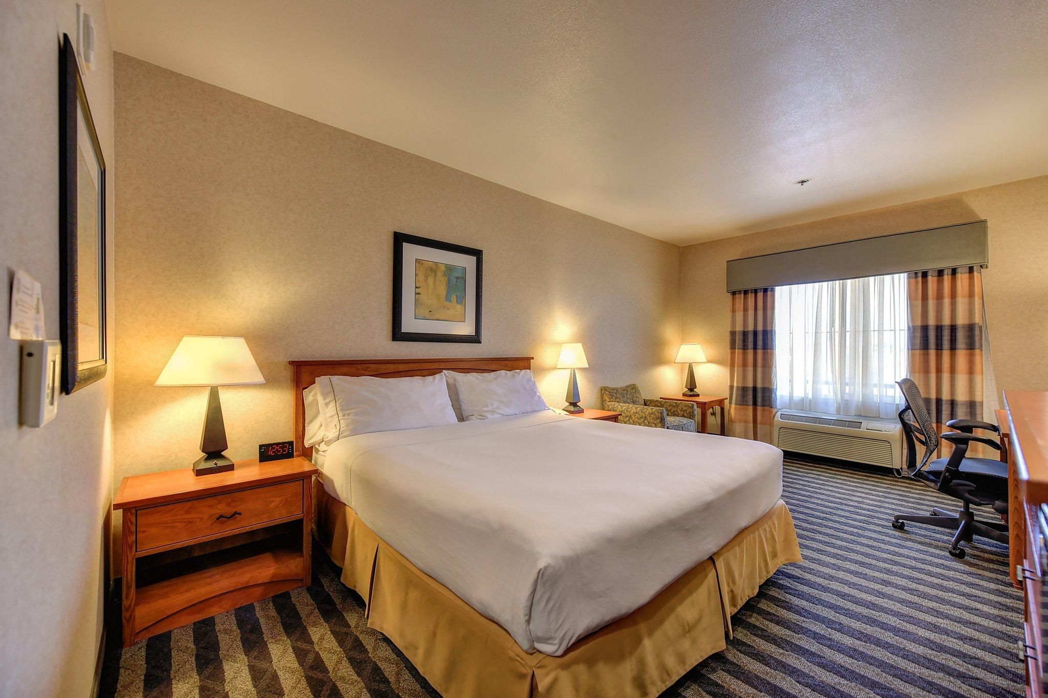 1 King Bed Standard