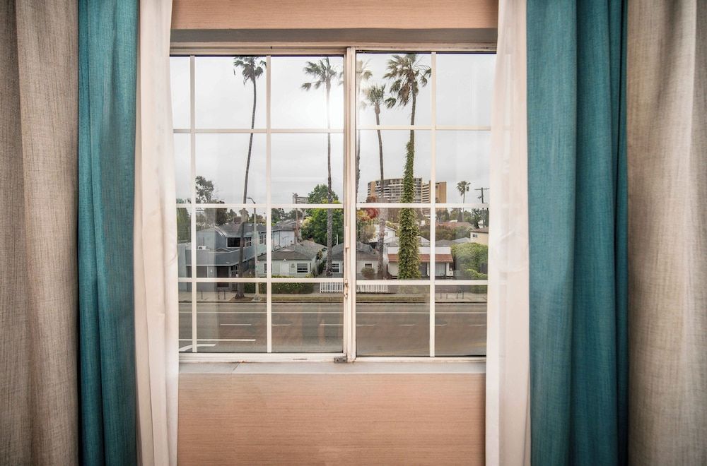 The Kinney - Venice Beach Room, 1 King Bed, Accessible, City View (Boulevard) 7