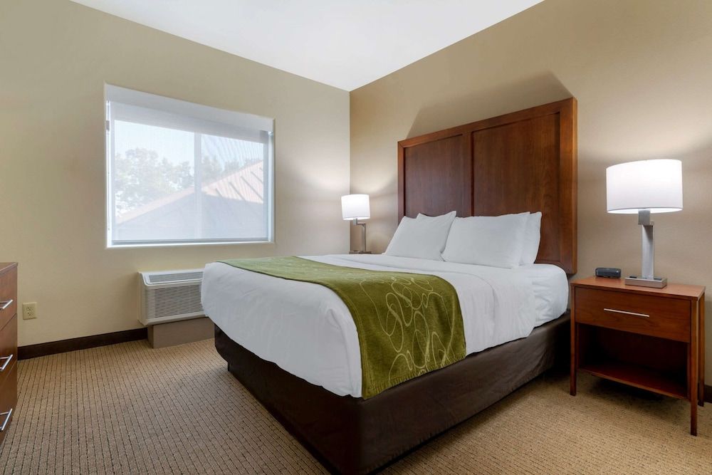 Suite, Multiple Beds, Accessible, Non Smoking