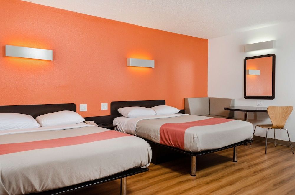 Motel 6 Merced, CA Standard Room, 2 Double Beds, Non Smoking 5