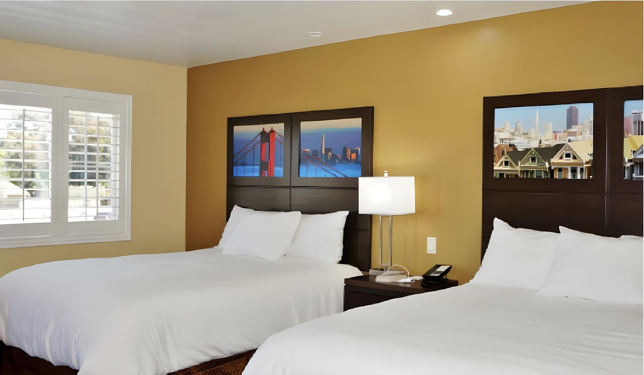 2 Queen Beds