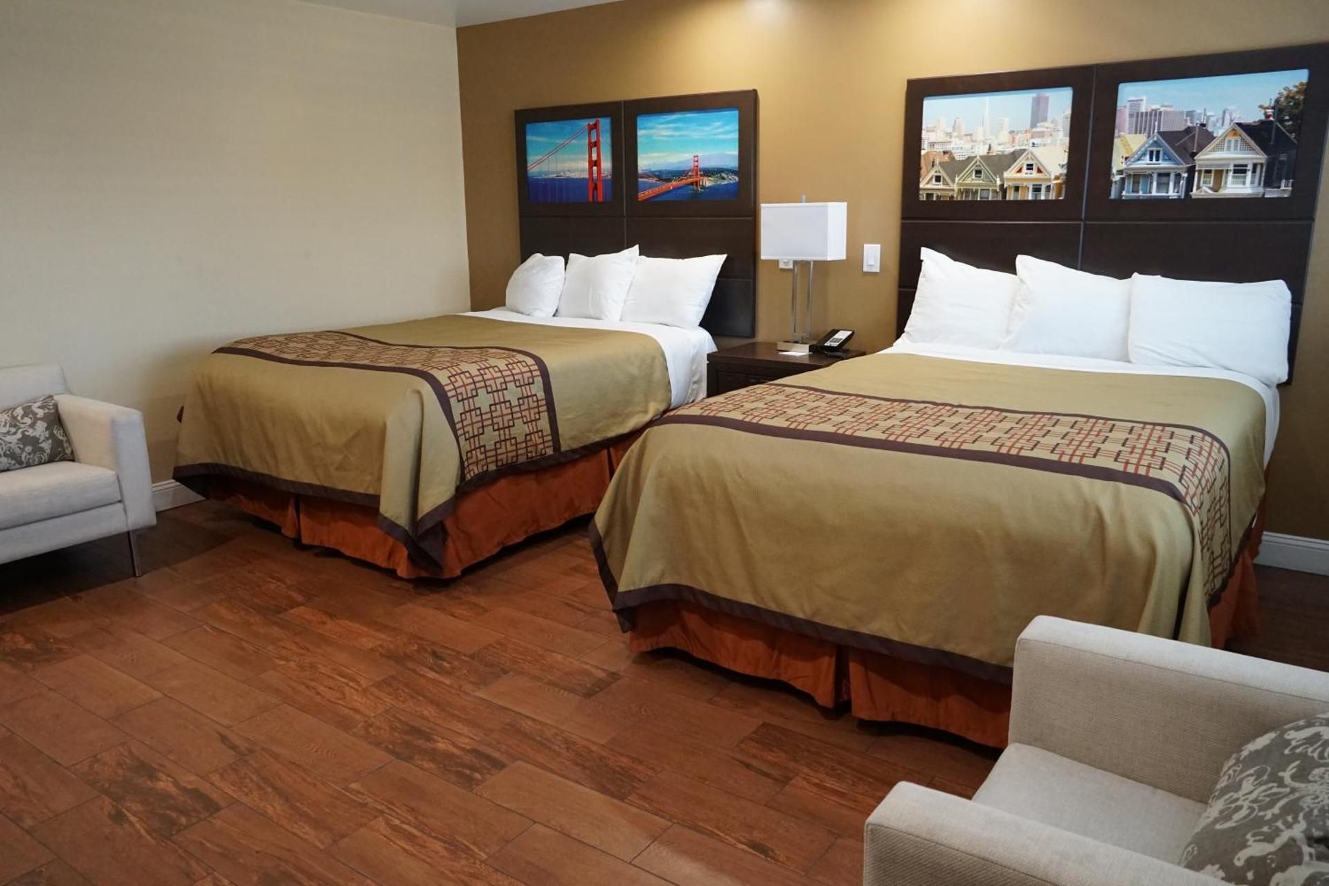 2 Queen Beds