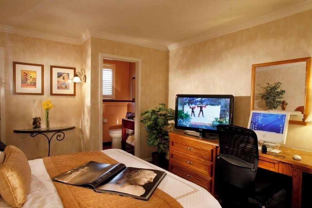 SFO El Rancho Inn SureStay Collection by Best Western Standard Room, Multiple Beds, Accessible, Non Smoking 6