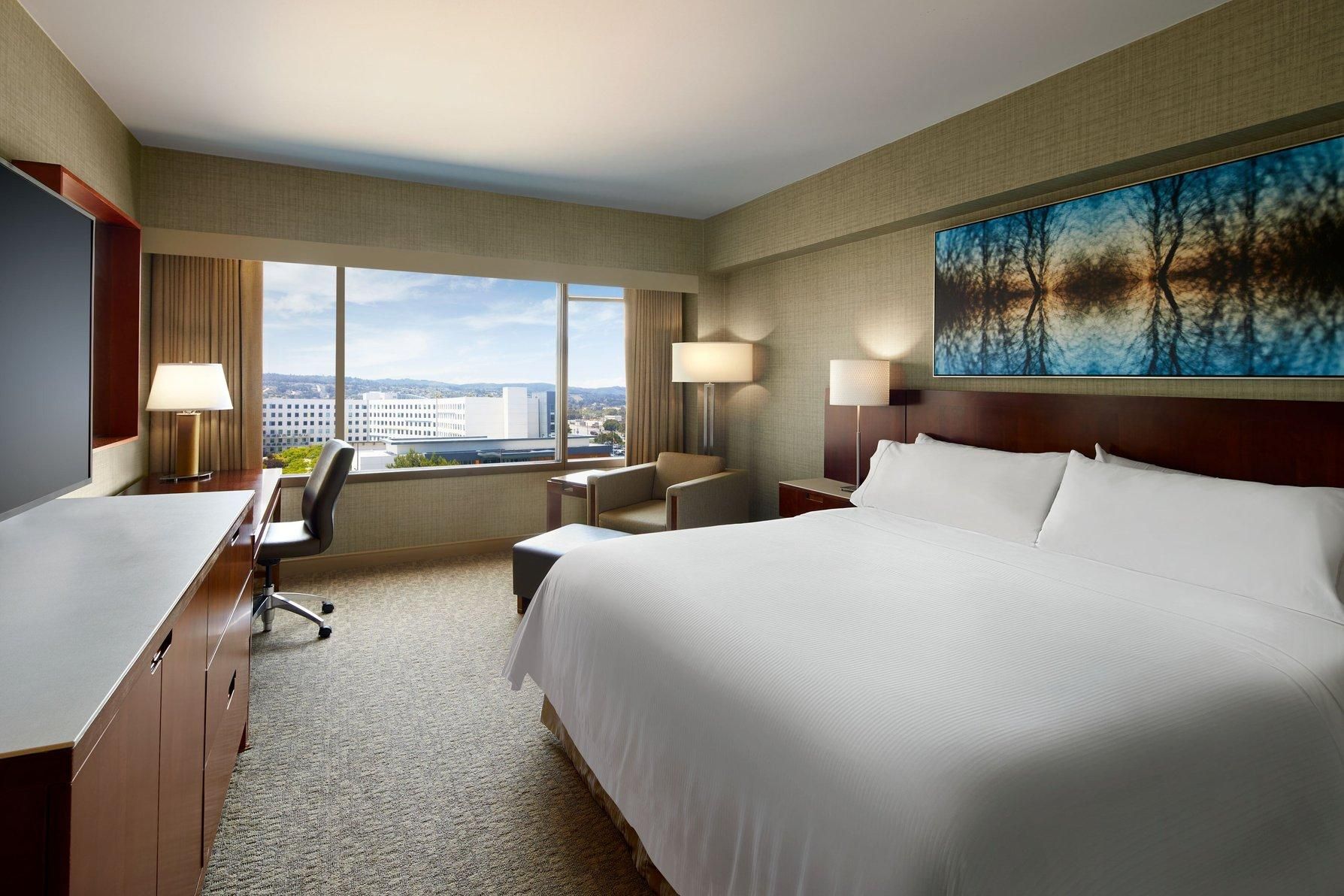 Executive Suite, 1 King, Sofa bed