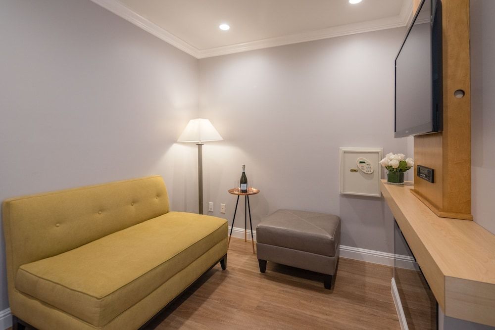 The Millwood - A Boutique Hotel Junior Suite, 2 Double Beds 6