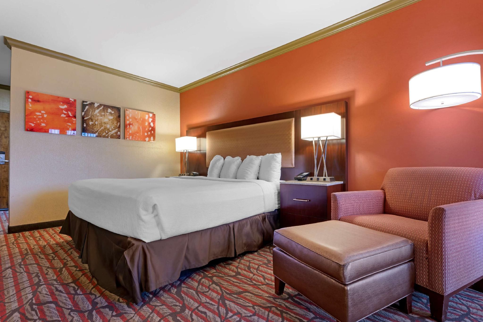 1 King Bed, Non-smoking, Patio, Microwave And Refrigerator, Wi-fi, Full Breakfast