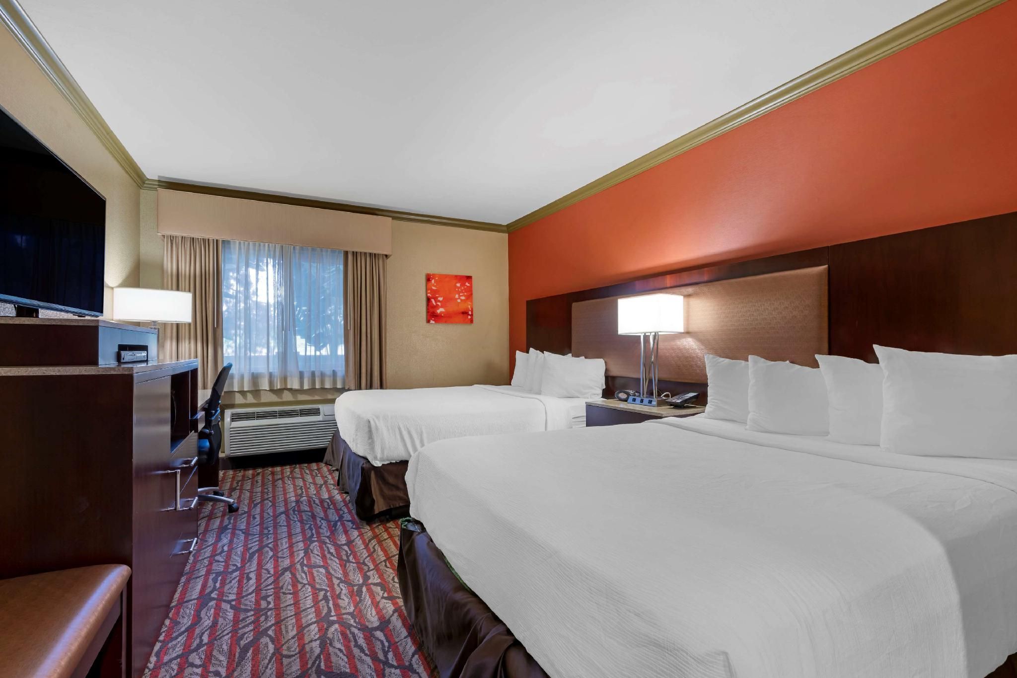 2 Queen Beds, Nonsmoking, Balcony