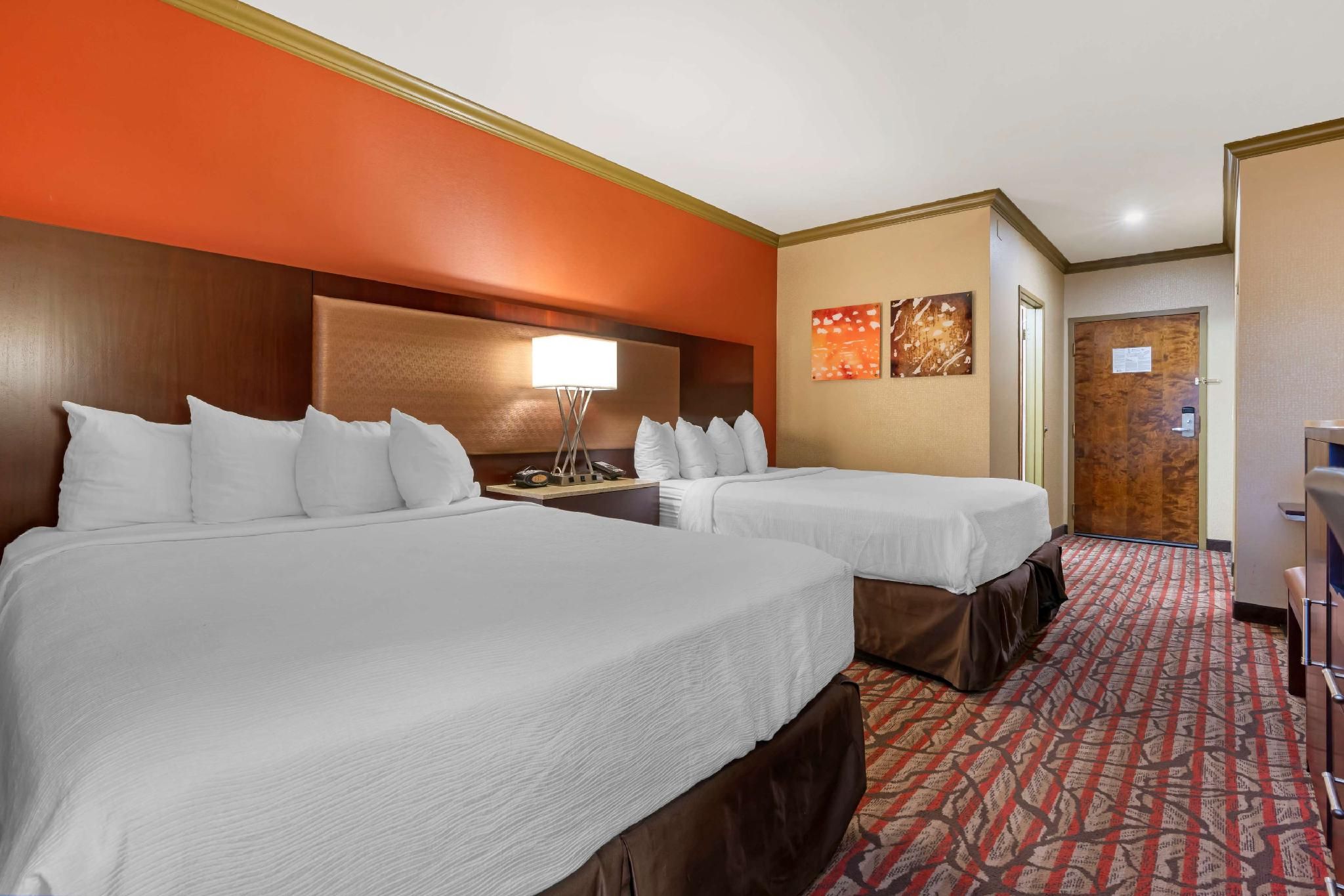 Accessibility - 2 Queen, Roll-in Shower, Nonsmoking