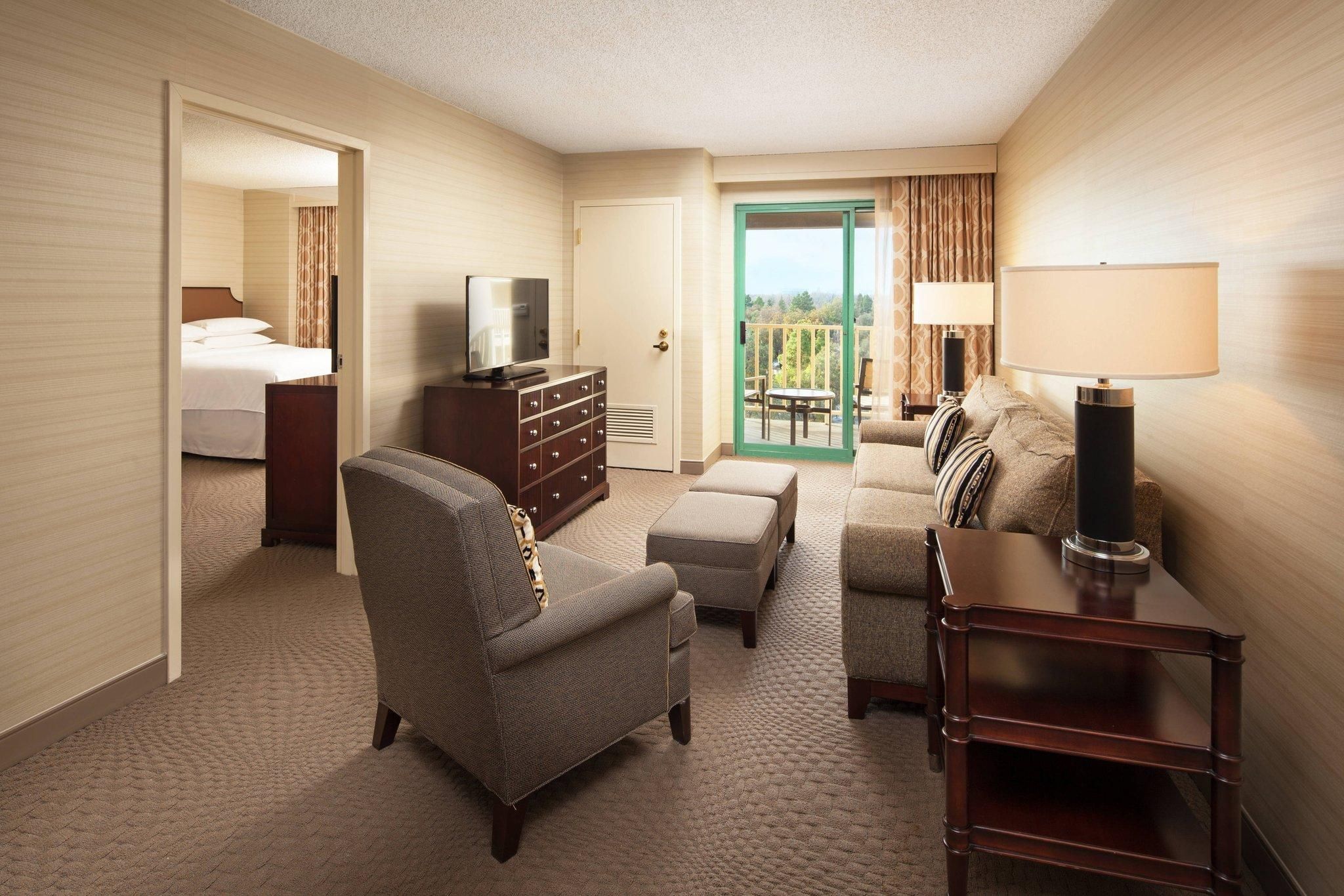 1 Bedroom 2 room Suite, 1 King, Alternate: sofa bed, Sofa bed, Balcony