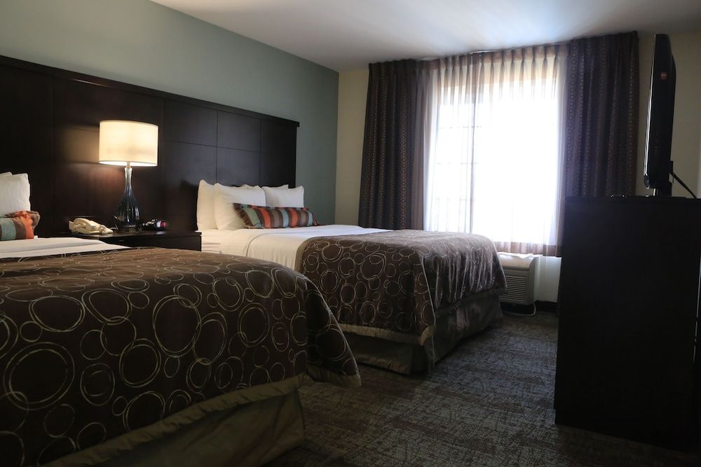 Suite, 2 Bedrooms, Kitchen