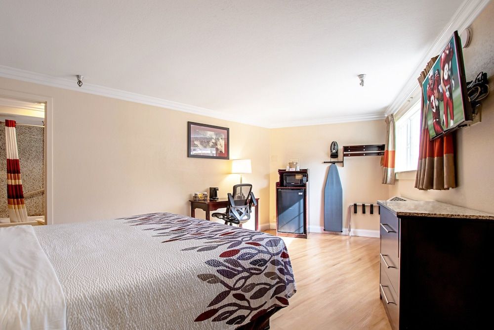 Superior Room, 1 King Bed, Non Smoking