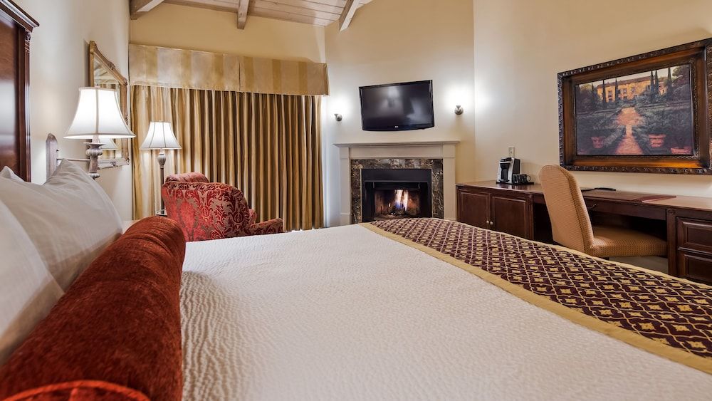 undefined Victorian Inn 10