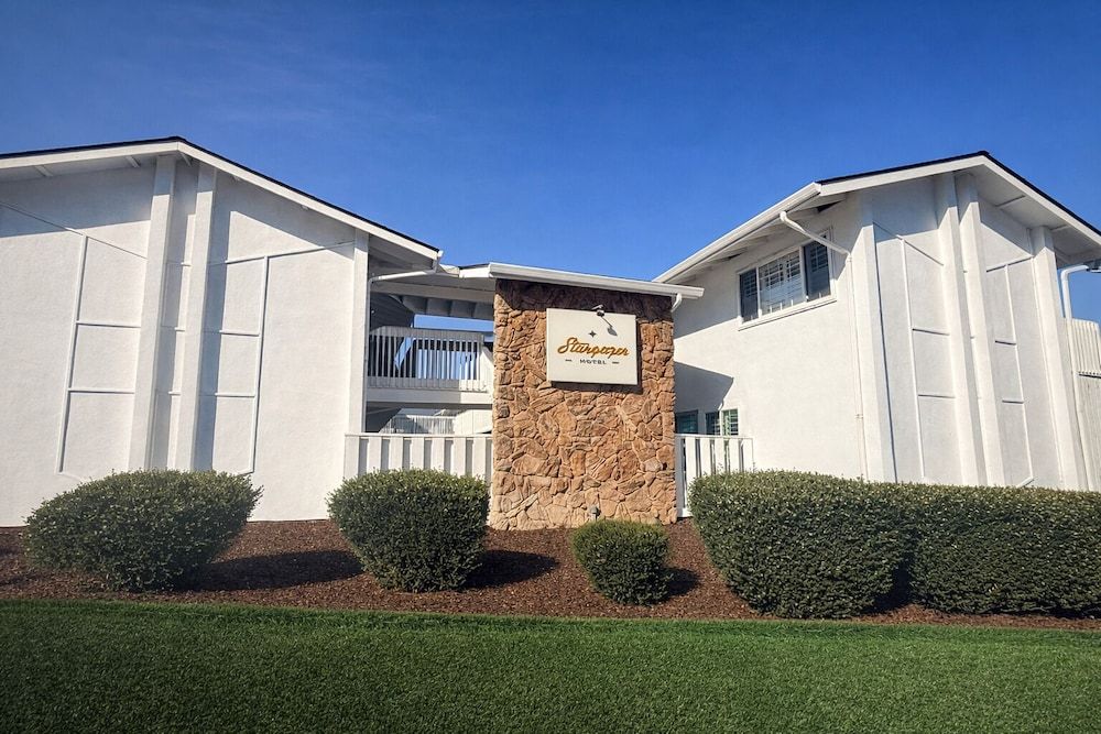 undefined Stargazer Hotel 3