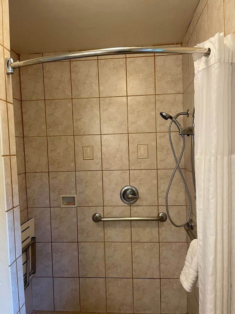 undefined The Inn at 1252 7