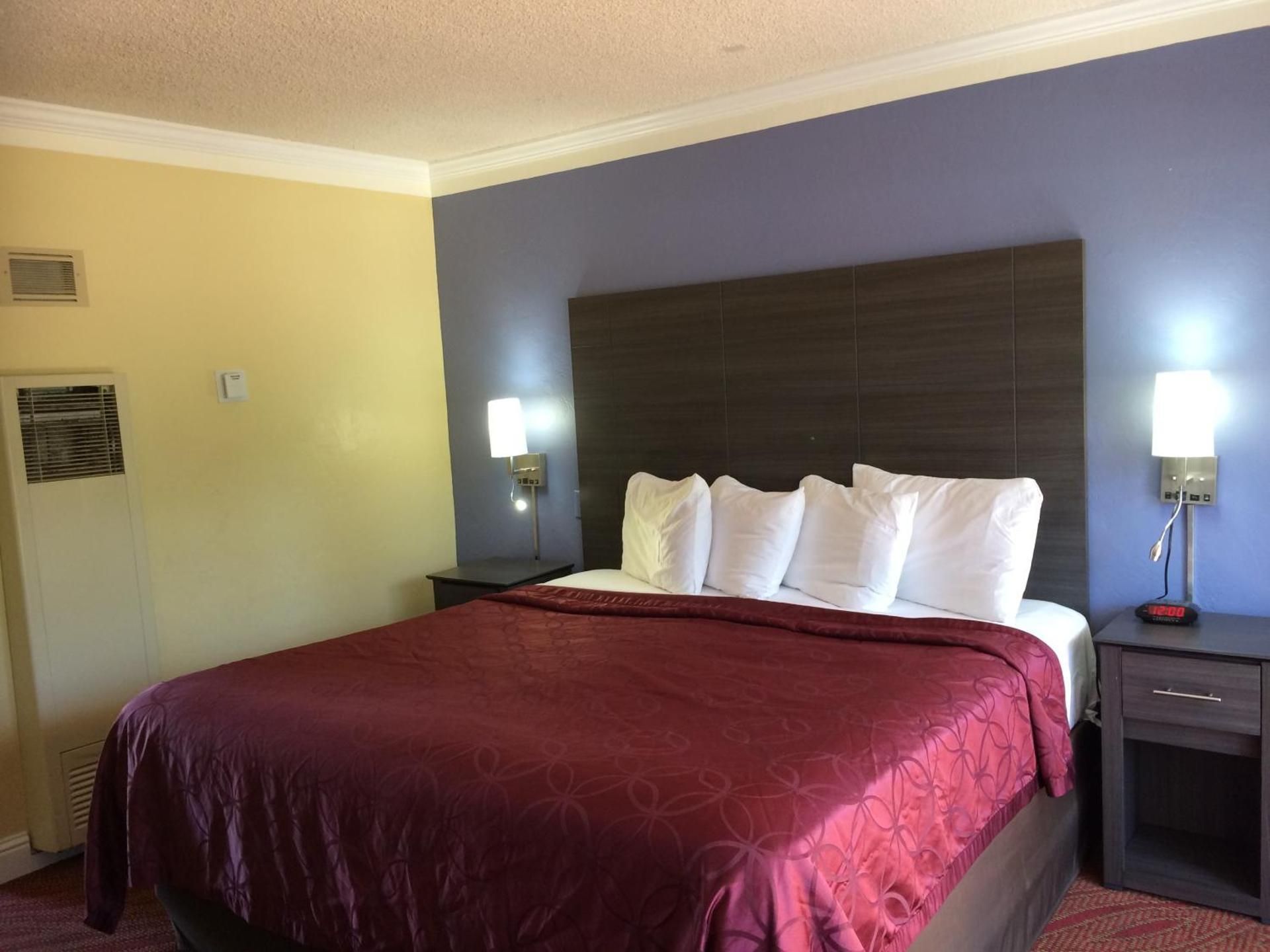 1 King Bed Accessible Non-Smoking (No A/C)