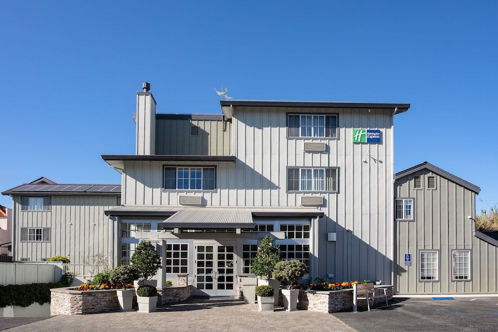 undefined Holiday Inn Express Monterey-Cannery Row by IHG 7