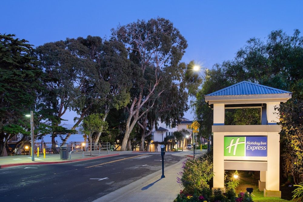 undefined Holiday Inn Express Monterey-Cannery Row by IHG 6