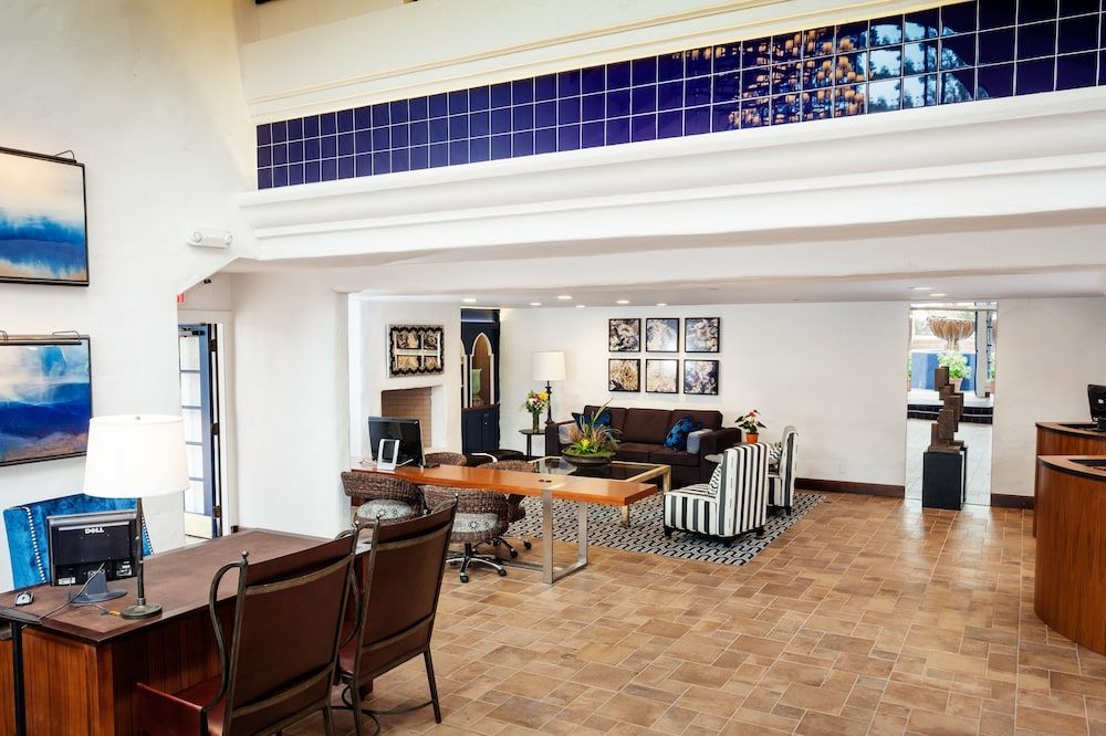 undefined Hotel Pacific 10