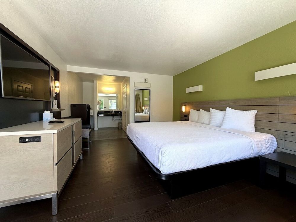 undefined Fisherman's Cove Inn 10