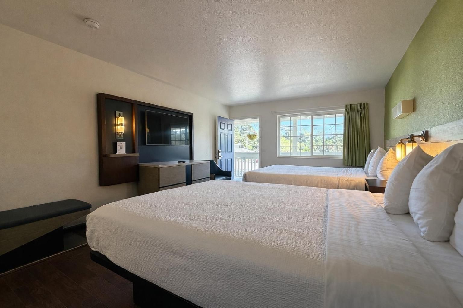 undefined Fisherman's Cove Inn 4