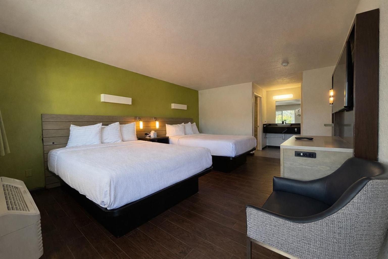 undefined Fisherman's Cove Inn 5