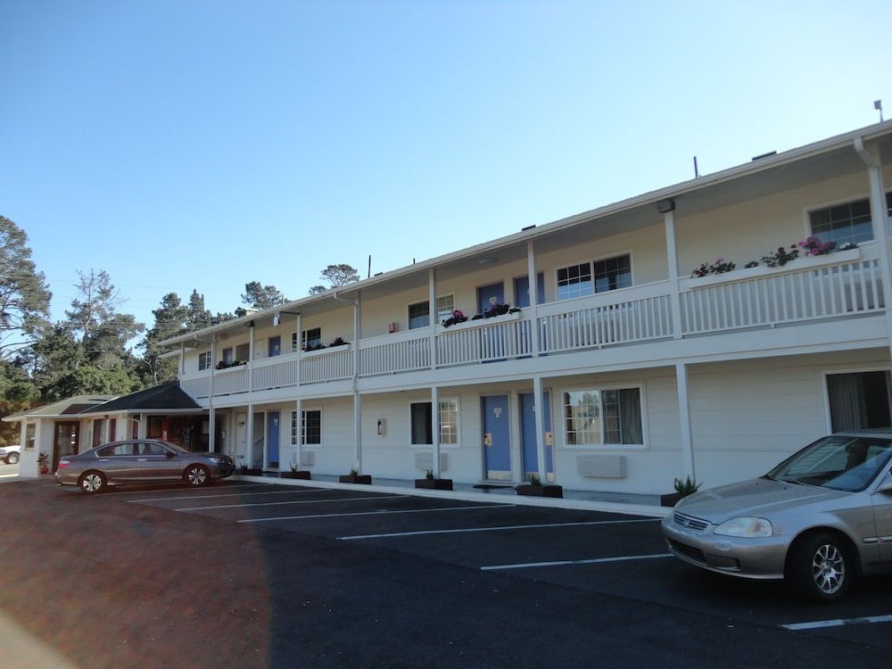 undefined Fisherman's Cove Inn 6