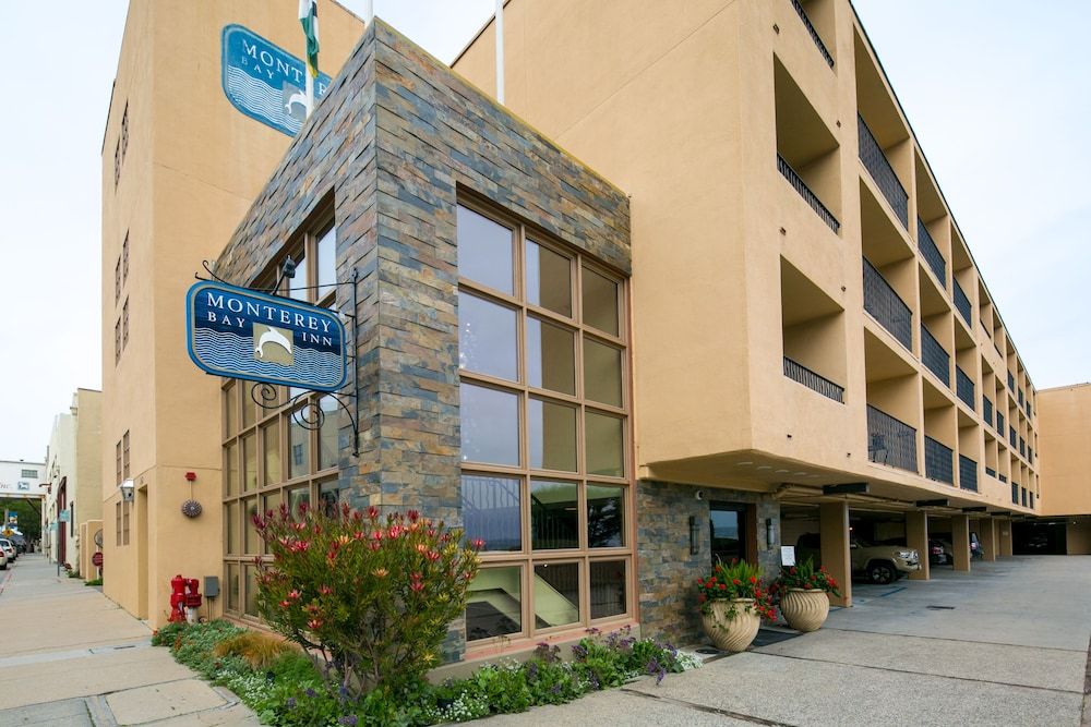 undefined Monterey Bay Inn 2