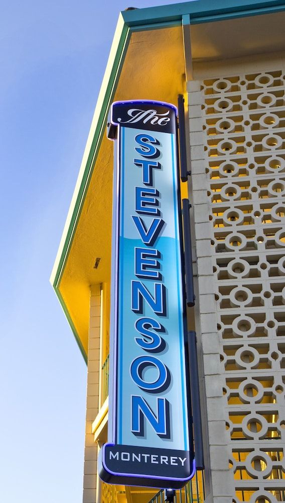 undefined The Stevenson Monterey 3