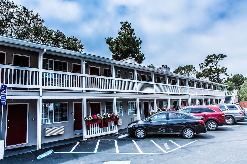 undefined Pelican Inn Monterey 7