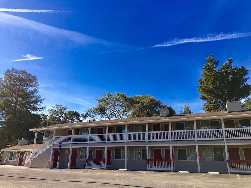 undefined Pelican Inn Monterey 8
