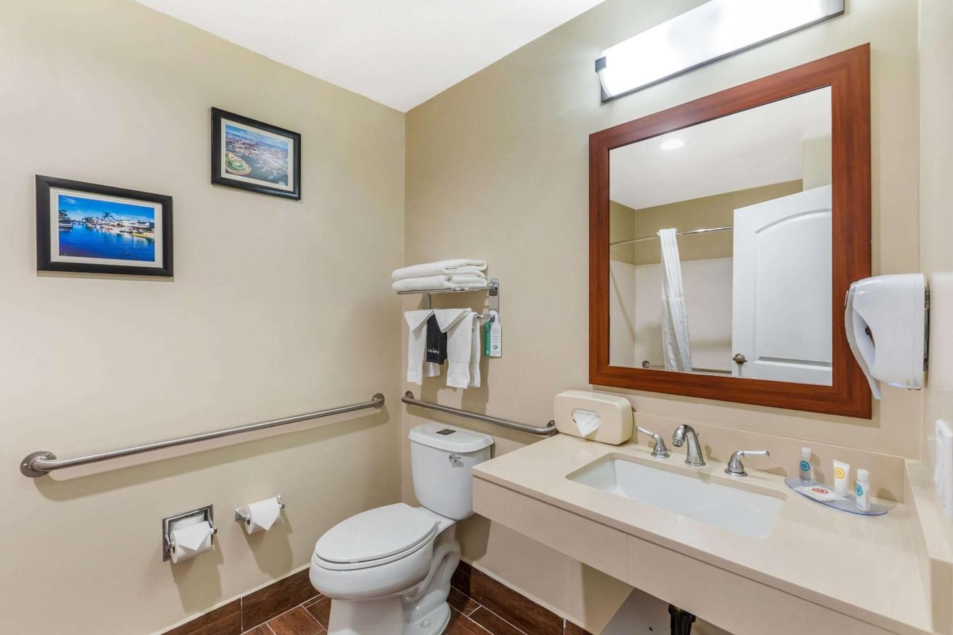 2 Queen Beds, Nonsmoking, Accessible