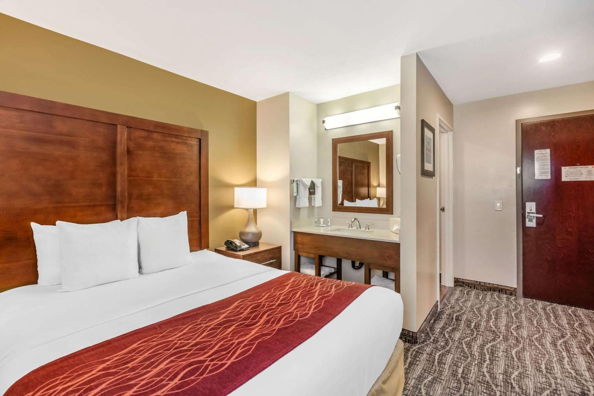 1 Queen Bed, Nonsmoking