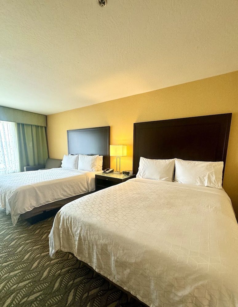 Standard Room, 2 Queen Beds (Pillow Top Beds)
