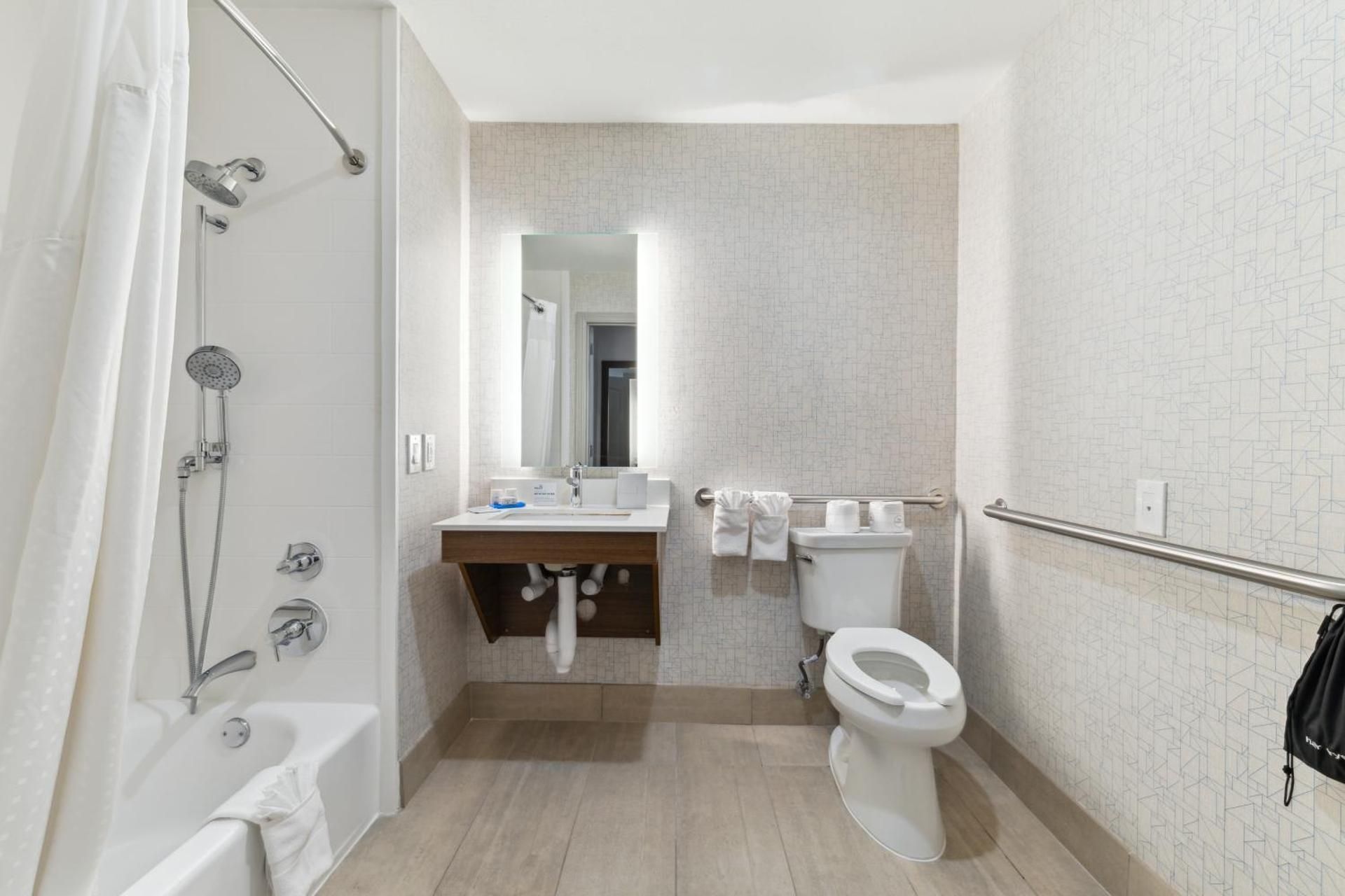 King Mobility Accessible Tub Non-smoking