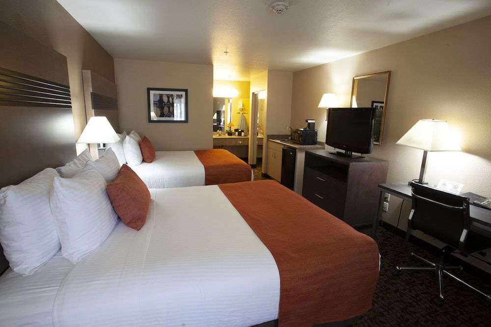 Room, 2 Queen Beds, Non Smoking
