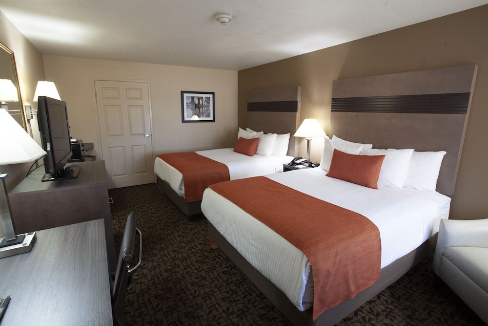Room, 2 Queen Beds, Accessible, Non Smoking (Mobility)