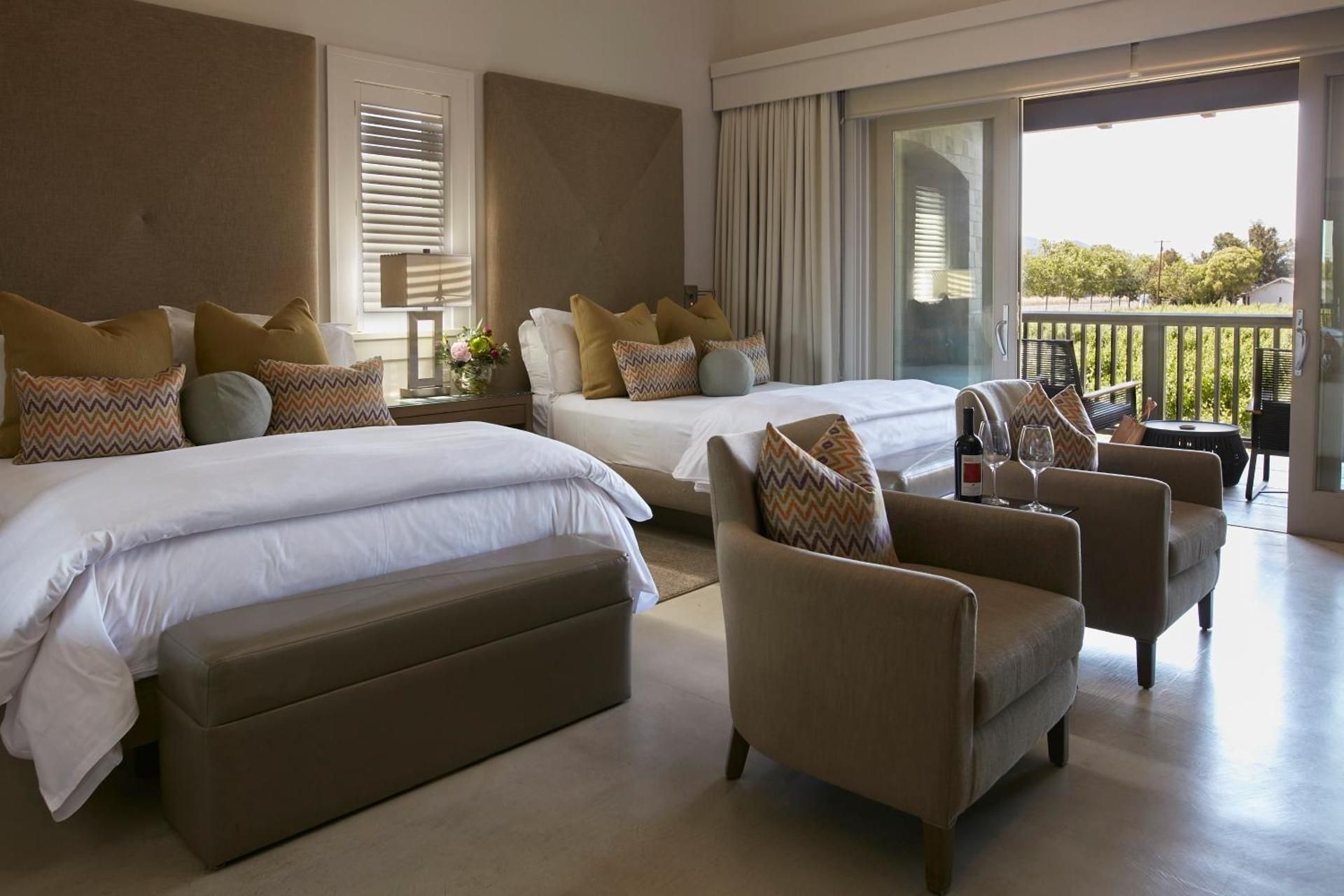 SENZA Hotel Superior Suite with Two Queen Beds