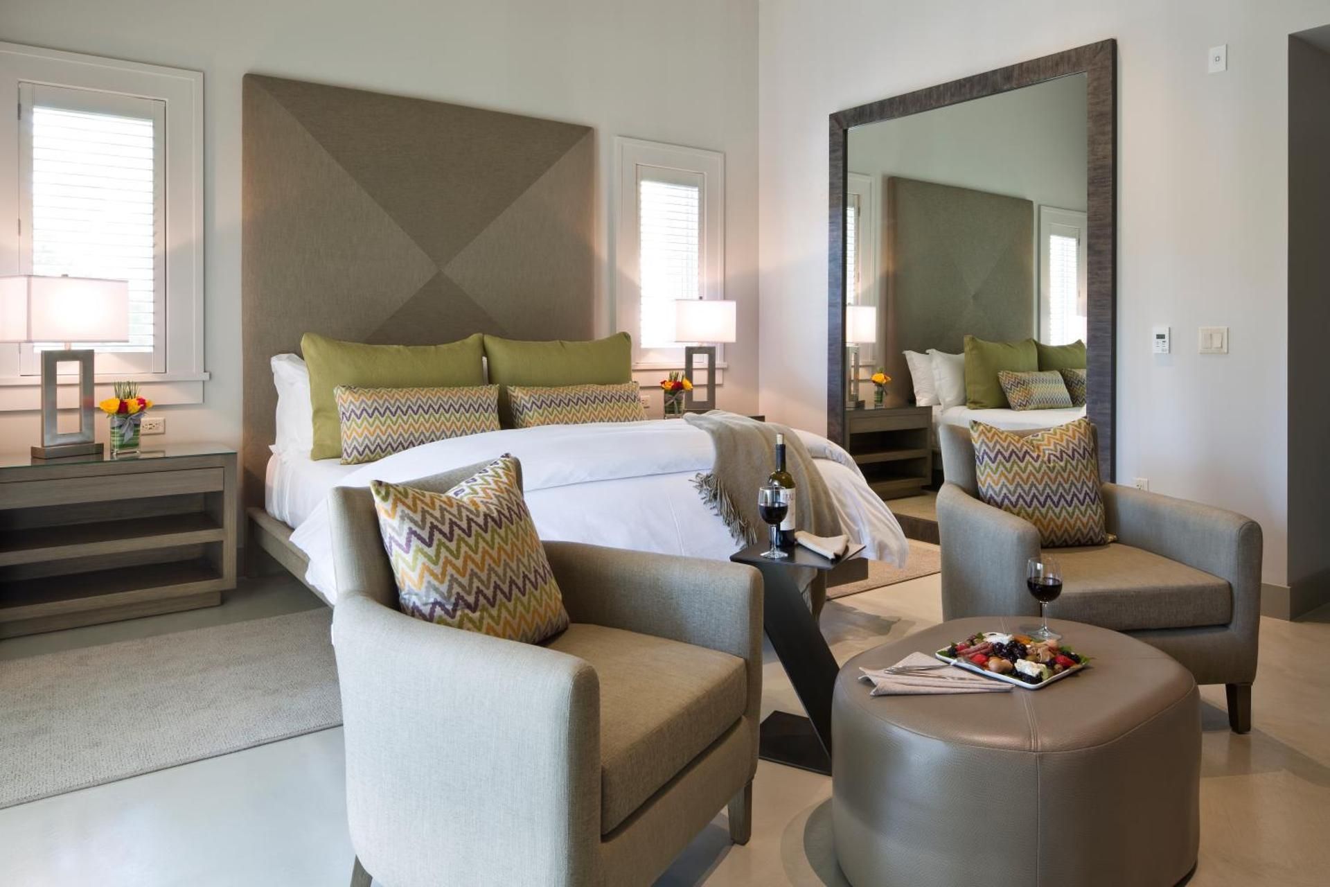 One-Bedroom Suite with King Bed