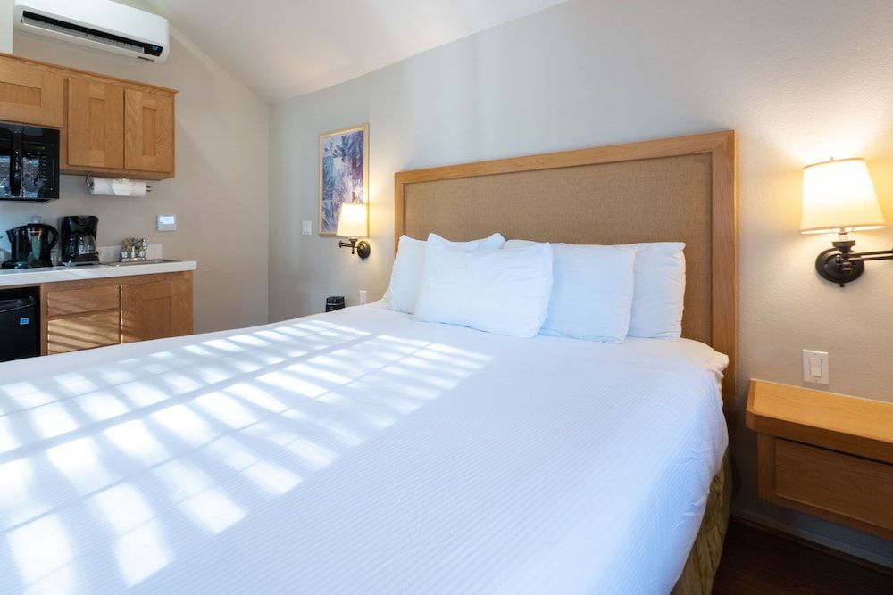 RiverPointe Napa Valley Resort Studio, 1 Queen Bed, Non Smoking 2