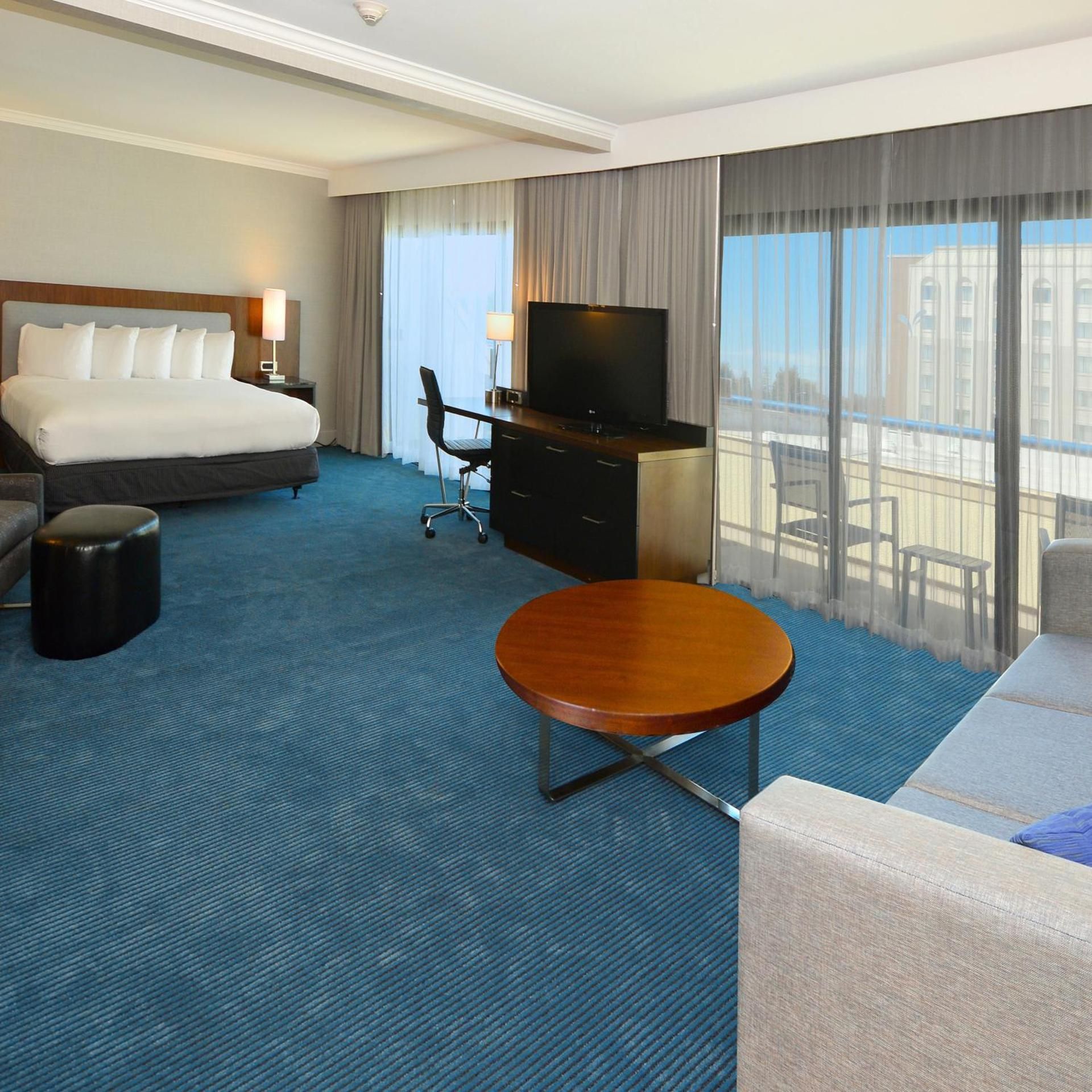 Junior King Suite with Seating Area