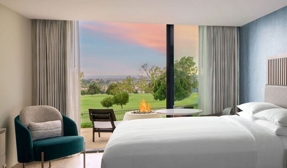 Room, 2 Queen Beds, Non Smoking, Golf View