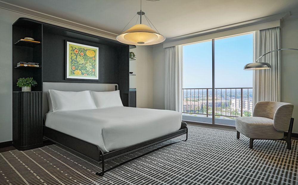 Pendry Newport Beach Grand One Bedroom Suite