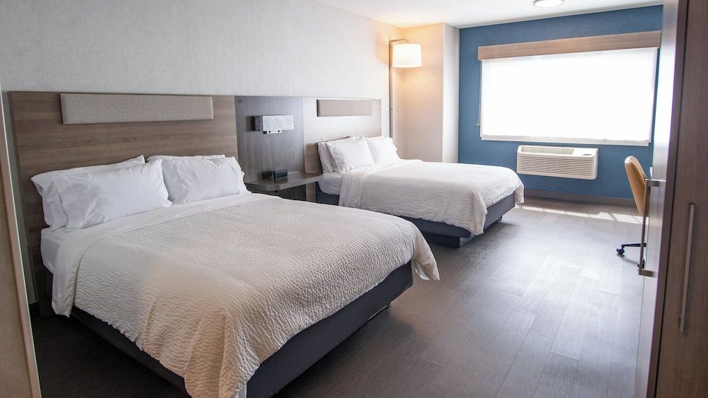 Standard Room, 2 Queen Beds, Accessible (Mobility, Accessible Tub)
