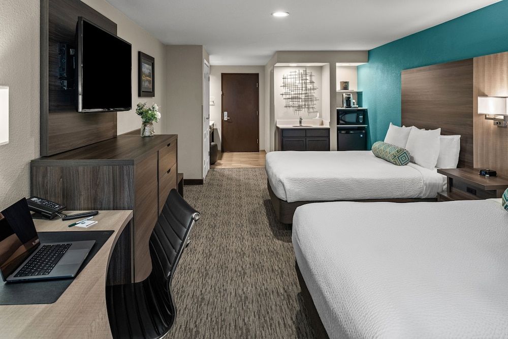 Yosemite Southgate Hotel & Suites Family Suite, 2 Queen Beds 5