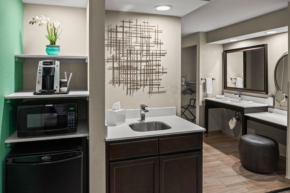 Yosemite Southgate Hotel & Suites Single Room, 2 Queen Beds, Accessible 3