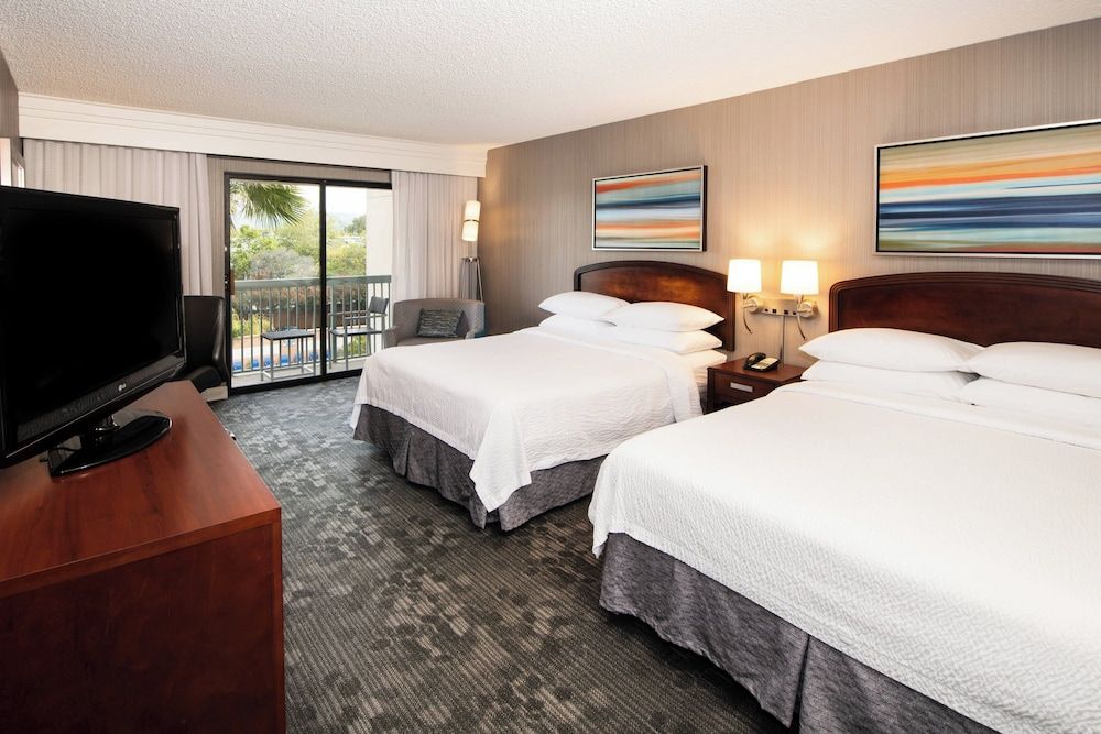 Room, 2 Queen Beds, Non Smoking, Courtyard View (Balcony)