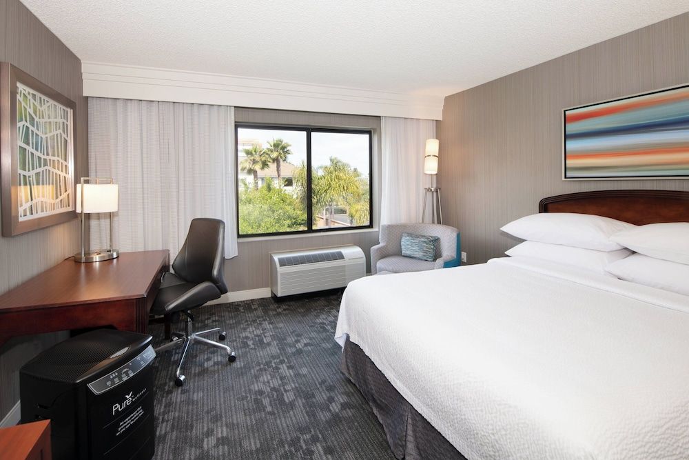 Room, 2 Queen Beds, Smoking (Hearing Accessible)