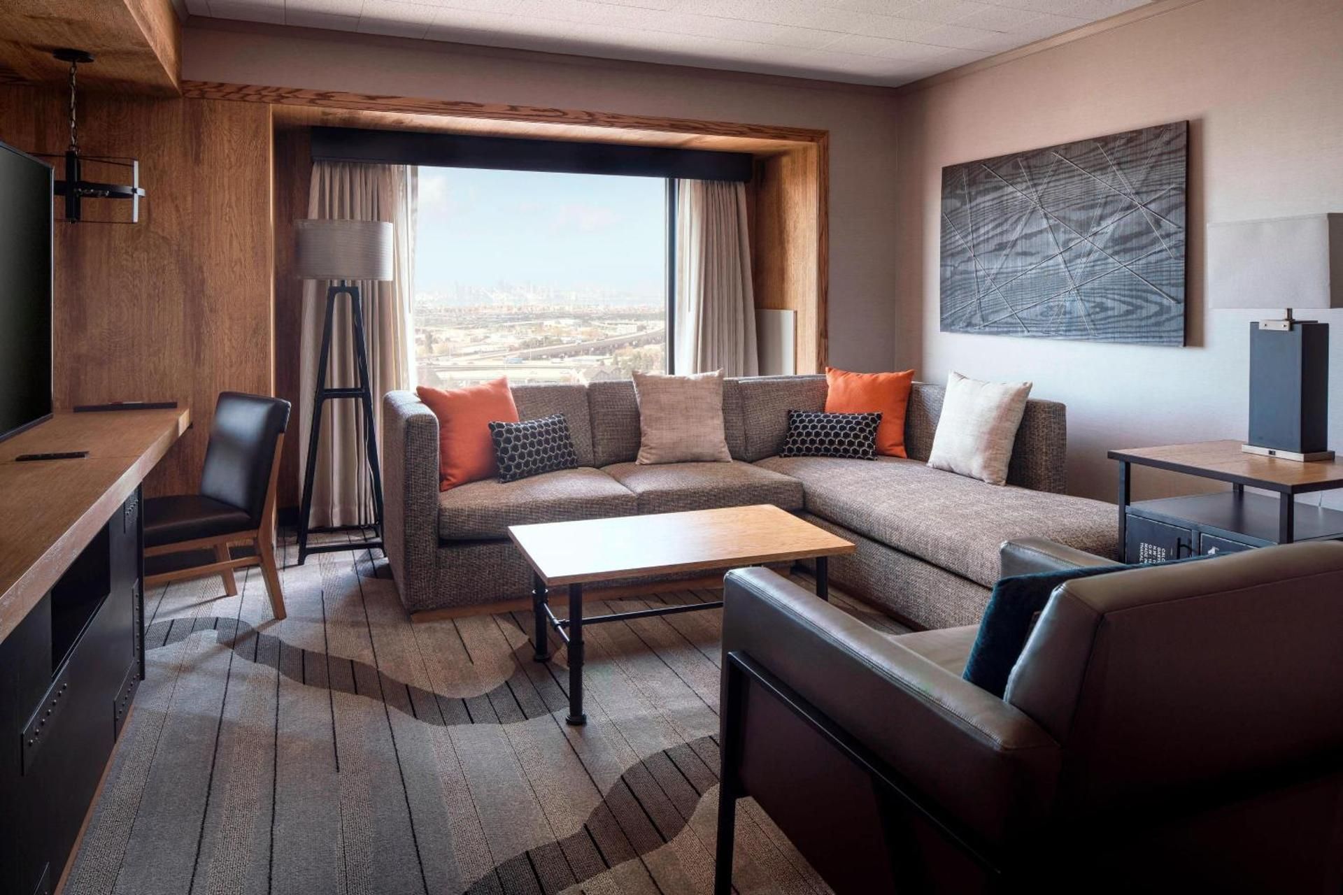 King Suite with Roll-In Shower - Mobility Accessible
